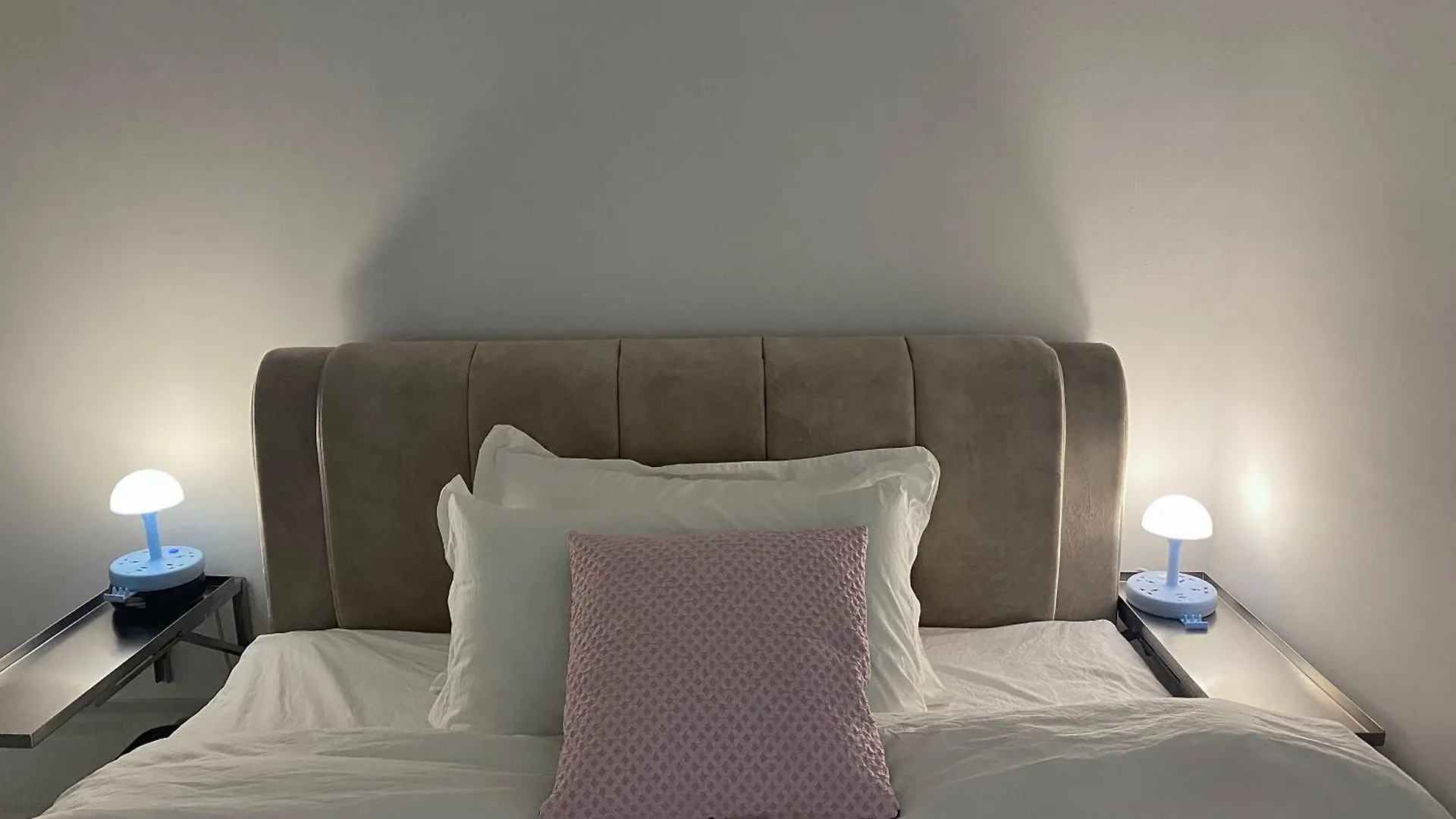 Homestay Bukit Indah - Room With Private Bathroom 1-3Pax Johor Bahru